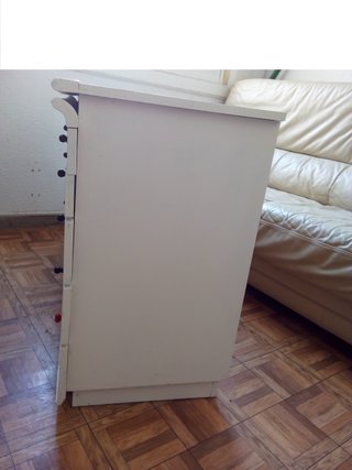 Cómoda blanca