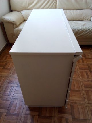 Cómoda blanca