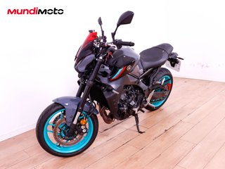 YAMAHA MT 09