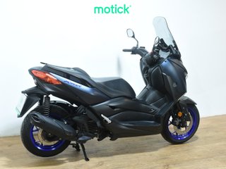 YAMAHA XMAX 125