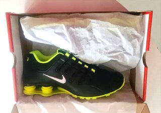 Nike Shox NZ Negro/Volt