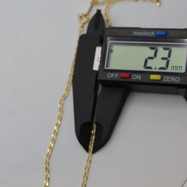 Cadena de oro de 18k. Peso: 5.77 gr.