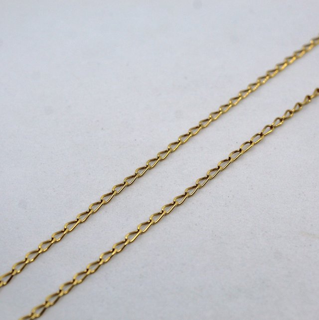 Cadena de oro de 18k. Peso: 5.77 gr.