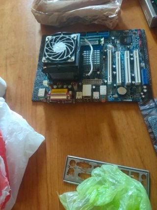 Placa Base ASRock P4VM800-SATA2