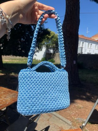 Borsa a spalla azzurra uncinetto