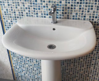 Lavabo Roca con pie