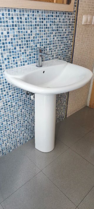 Lavabo Roca con pie