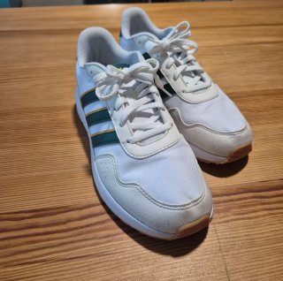 adidas Run 60s