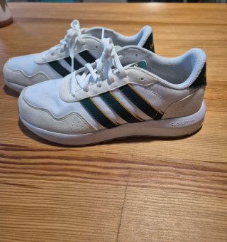 adidas Run 60s