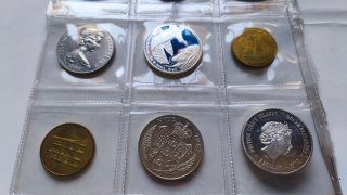 Lote con monedas y medallas varias