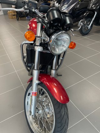 Triumph Legend TT 900 Roja 2006