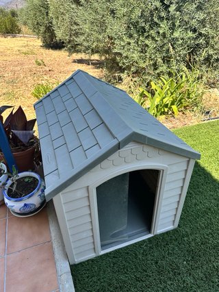 Caseta para perro de plástico