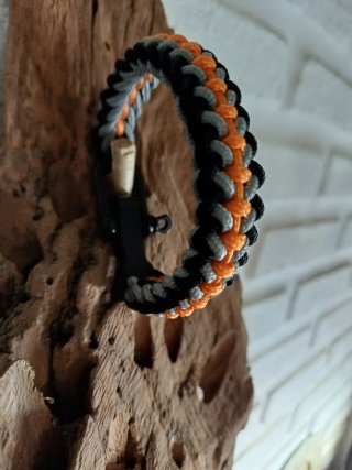 Pulsera Paracord Negra, Gris y Naranja