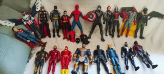 19 Muñecos Super Héroes Marvel y DC, 30 y 35cm.