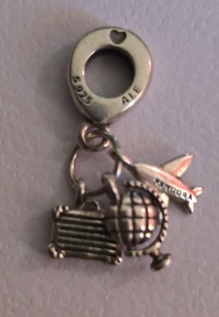 Pulsera Pandora con charms