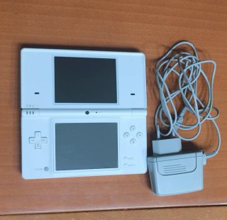 Nintendo DSi Edición Pokémon Blanca
