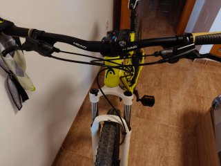 Bicicleta de montaña HEAD amarilla