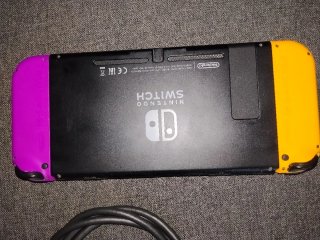 Nintendo Switch Naranja y Morado