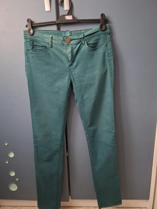 Pantalón largo pitillo verde