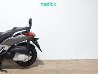 YAMAHA XMAX 250