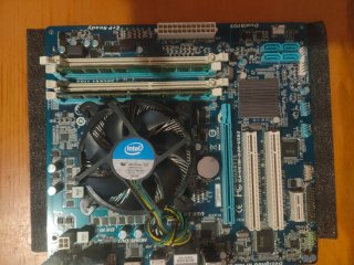 Placa Base Gigabyte GA-H61M-D2H-USB3