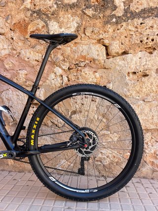 Bicicleta KTM MUROON PRESTIGE CARBONO M