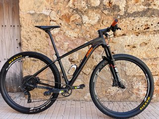 Bicicleta KTM MUROON PRESTIGE CARBONO M