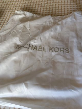 Bolso Michael Kors Negro y Dorado Nuevo