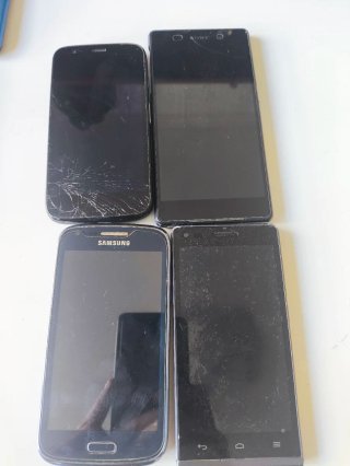 Lote de 19 móviles antiguos Samsung, Sony, Xiaomi,