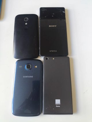 Lote de 19 móviles antiguos Samsung, Sony, Xiaomi,