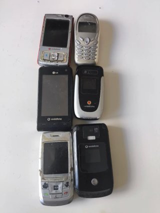 Lote de 19 móviles antiguos Samsung, Sony, Xiaomi,