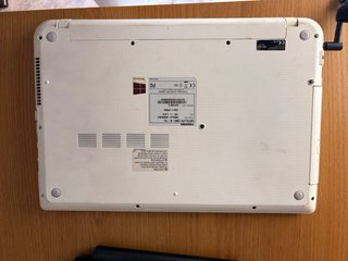 Ordenador Toshiba Beige/Blanco
