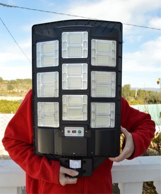 Farola solar modelo Standard 1000W