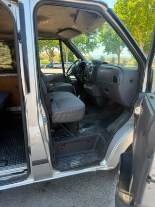 Ford E-Transit 2004