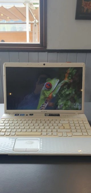 Portátil Sony Vaio Intel i5 Beige