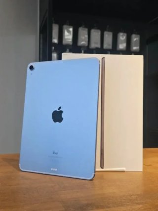 IPAD AIR 4TH GEN 64GB WIFI + CEL 99% BAT