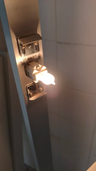 Lámpara de pie con cuatro focos halógenos