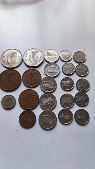 Lote de 22 monedas Irlanda variadas