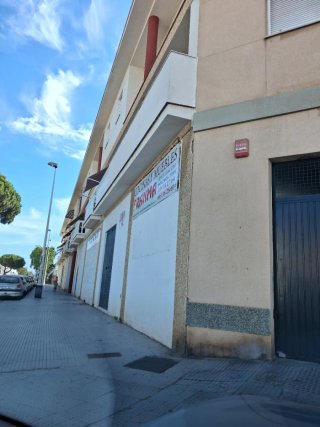 Plaza garaje alquiler justo al lado de la policía
