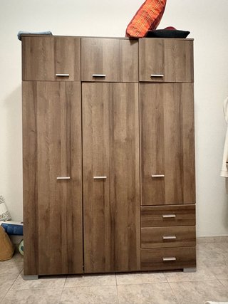 Armario de madera 3 puertas y cajones