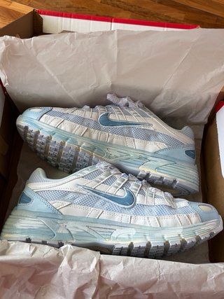Zapatillas Nike P-6000 Azul y Blanco