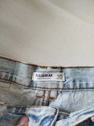 Vaqueros cortos desgastados Mango y Pull