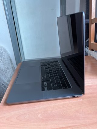 MacBook Pro 16 i9 2019 1TB SSD 16GB RAM Radeon 530