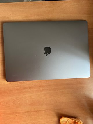 MacBook Pro 16 i9 2019 1TB SSD 16GB RAM Radeon 530