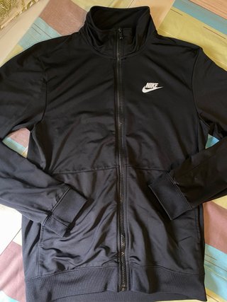 Chaqueta negra con cremallera Nike XS