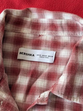 Camisa cuadros Bershka roja y blanca XS