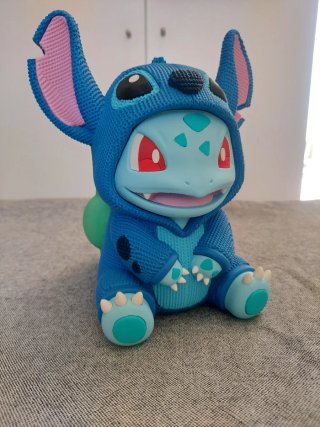 Figura Bulbasaur vestido de Stitch