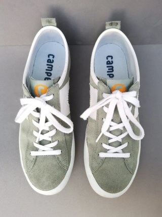 Zapatos Camper Verdes y Blancos