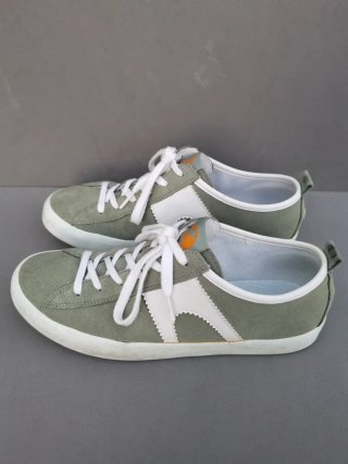 Zapatos Camper Verdes y Blancos