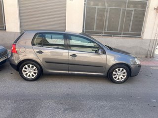 Volkswagen Golf 2004